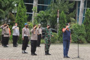 WAKIL WALI KOTA BEKASI DR. TRI ADHIANO PIMPIN APEL PENGAMANAN MALAM PERGANTIAN TAHUN