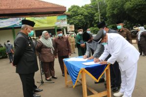 APEL PAGI PENYEMATAN PIN WBK RSUD, PENYERAHAN PIALA KNPI AWARDS, DAN PENYERAHAN VIDEO EDUKASI ATHB COVID 19 DARI LSPR