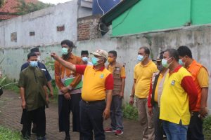 WALI KOTA KUNJUNGI SEKOLAH ISLAM TERPADU AL IHSAN PADURENAN TERKAIT AKSES JALAN MENUJU SEKOLAH