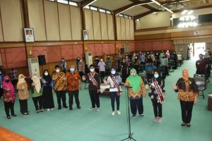 KUKUHKAN FORUM ANAK KOTA BEKASI, WALI KOTA KENALKAN SALAM HARMONISASI