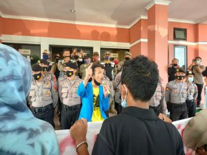 PMII Cipasung Demo Kantor Dinkes Taksimalaya