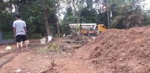 Pembangunan Tower Celuluer Di Lahan Milik PNS Resahkan Warga