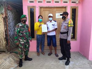 Nekat Mudik Siap Siap Tempat Tinggal Di Pasang Stiker Oleh Tiga Pilar Kecamatan Cabang Bungin