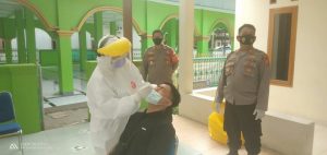Warga Empat Desa Yang Lakukan Mudik Di Sweb Antigen Petugas Polsek Serang Baru