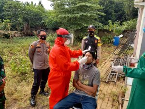 Pam Dan Monitoring Terus Di Lakukan Polsek Setu,Guna Lakukan Tes Sweb Antigen Warga Yang Pulang Mudik