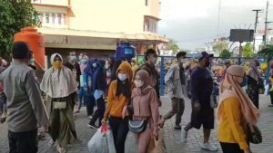 Polres Kabupaten Bekasi sidak ke pusat perbelanjaan SGC diduga melanggar Protokol Kesehatan Covid 19