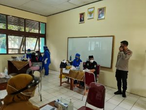 Jelang Belajar Tatap Muka Ratusan Guru Di Lakukan Vaksin