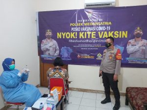 Hari Kedua Bhakti Kesehatan Bhayangkara Untuk Negeri Puluhan Warga Di Vaksinasi