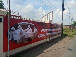 Pasang Spanduk Himbauan Pakai Masker Di Lakukan Polsek Tambelang