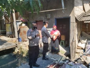 Warga Tanah Apit Dapatkan Bantuan Beras Dari Polsek Medan Satria