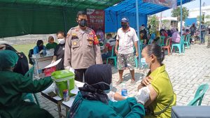 250 Warga Dapatkan Vaksin Gratis Di Kampung Tangguh Jaya Serang Baru