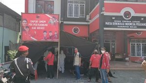 PDI Perjuangan Kabupaten Bekasi Siap Distribusi Makanan untuk Pasien Isoman