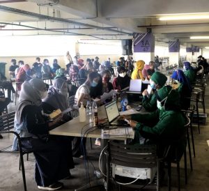 VAKSINASI DI SUMMARECON MALL BEKASI Di SERBU MASYARAKAT UMUM KOTA BEKASI