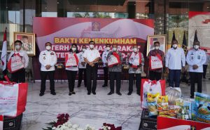Lapas Cikarang Salurkan bantuan Kumham Peduli,Kumham berbagi Dari Kemenkumham Pada masyarakat yang Terdampak Covid 19