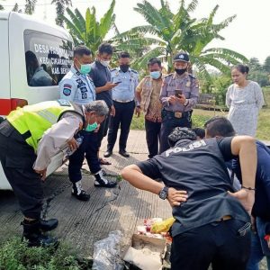 Di Duga Hasil Hubungan Gelap Janin Bayi Di Buang Pengendara Motor Di Aliran Irigasi Kali malang
