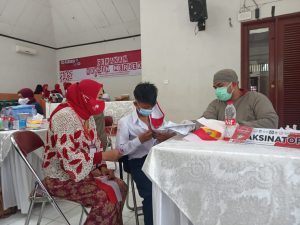 Percepatan Program Vaksinasi,Kominfo Lakukan Vaksiansi Pada Ribuan Warga Kemang Pratama Bekasi