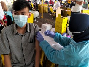 PMI KOTA BEKASI GELAR VAKSINASI DENGAN ASTRAZENECA