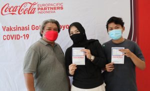 Langkah Strategis Coca-Cola Europacific Partners Indonesia Berantas Pandemi Maknai Hari Jadi Republik Indonesia dan Kabupaten Bekasi
