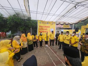 Dukung Vaksinasi Nasional DPD Golkar Kab Bekasi melakukan vaksin 1.000 Warga