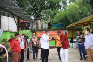 WAKIL WALI KOTA BEKASI TINJAU BANK SAMPAH DIPASAR PAGI BINTARA