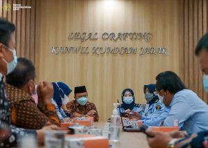 Mediasi dan Konsultasi Raperda Dari Pansus 16 DPRD Kota Bekasi