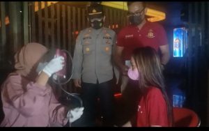 Pekerja Malam kawasan Menteng Lipo Cikarang Di Vaksin Petugas