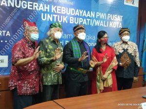 Wali Kota Bekasi Rahmat Effendi Raih Penghargaan pada Ajang AK-PWI