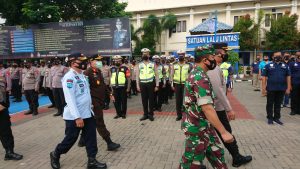 Kalapas Cikarang Hadiri Apel Gelar Pasukan Operasi Lilin Lodaya 2021