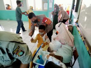 394 Murid SD Serang Baru Dapatkan Vaksinasi Sinovac
