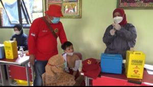 BIN Lakukan Vaksinasi Pada Siswa Sekolah Dasar Di Bekasi