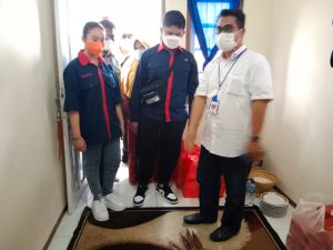 Bapak Tujuh Anak Dapatkan Bantuan Bedah Rumah Dari Rusli Jagat Utama