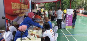 Sat Intelkam Polres Metro Bekasi Gelar Gerai Vaksinasi Booster Di Dua Tempat
