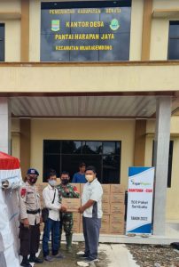 Fajar Paper Giat CSR Distribusikan Paket Sembako Pada Warga Pantai Harapan Muara Gembong
