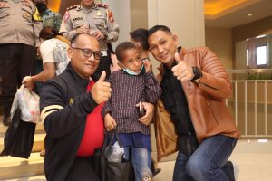 Kapolres Metro Bekasi Ajak Anak Yatim Piatu Nobar Dalam Rangkaian HUT Hari Bhayangkara Ke-76