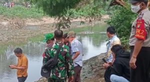 Mayat Pria Tanpa Indentitas Mengambang Di Kali Ciherang