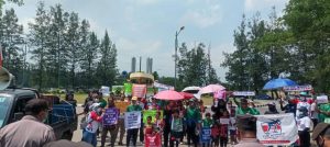 Puluhan Atlit Sepatu Roda Bersama Orang Tuanya Demo Tuntut Di Sediakan Sarana Berlatih