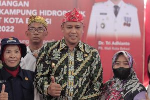 PLT Walikota Bekasi Canangkan Kampung Hidroponik pada Perum Taman Rahayu Regensi
