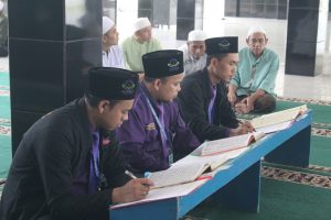 Pesantren Lapas Cikarang Ajarkan Membaca Iqra Dan Alquran Pada Warga Binaan