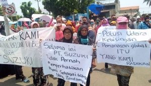 Warga Mayoris Para Emak,Demo PT. Suzuki Indomobil Tambun