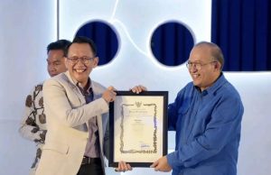 Festival Literasi Digital,Pj Bupati Bekasi Dani Ramdan Raih Penghargaan Tokoh Literasi Digital 2022