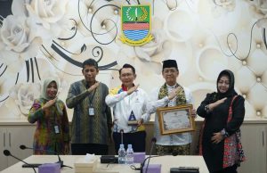 Raih Opini WTP 8 Kali Berturut turut, Pemkab Bekasi Diganjar Penghargaan