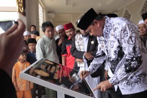 PLT. WALI KOTA BEKASI TRI ADHIANTO RESMIKAN MASJID AT TAQWAJATIRANGGON