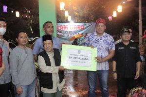PLT. WALI KOTA BEKASI TRI ADHIANTO APRESIASI WARGA KECAMATAN JATIASIH SUKSES KUMPULKAN DONASI 272.603.000 UNTUK KORBAN GEMPA CIANJUR