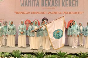 DILANTIKNYA WANITA BEKASI KEREN AKAN MENUMBUHKAN WANITA YANG HEBAT DAN KREATIF JUGA INOVATIF. INI KATA IBU PLT TP PKK KOTA BEKASI