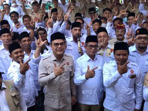 Ketua DPC Gerindra Kab Bekasi Lantik PAC dan Ranting Se- Kedung Waringin