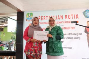 Plt Ketua TP PKK Apresiasi Para Juara Lomba Kinerja PKK Kelurahan