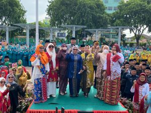 Plt Ketua TP PKK Jadi Pemimpin Upacara Di Peringatan Hari Ibu 2022