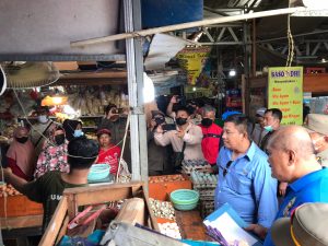 Disdagperin Kota Bekasi Monitoring Harga Kebutuhan Pokok Di Pasar Tradisional Jelang Nataru 2023