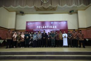 PLT WALI KOTA BEKASI HADIR PADA PELANTIKAN PPK PEMILU KECAMATAN