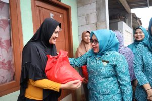 Sambangi Wilayah, Plt Ketua TP PKK Sebar Kebahagiaan